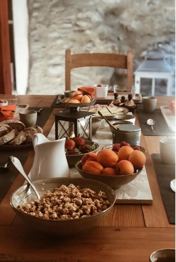 Chez Constance Hotel Saillon Luaran gambar
